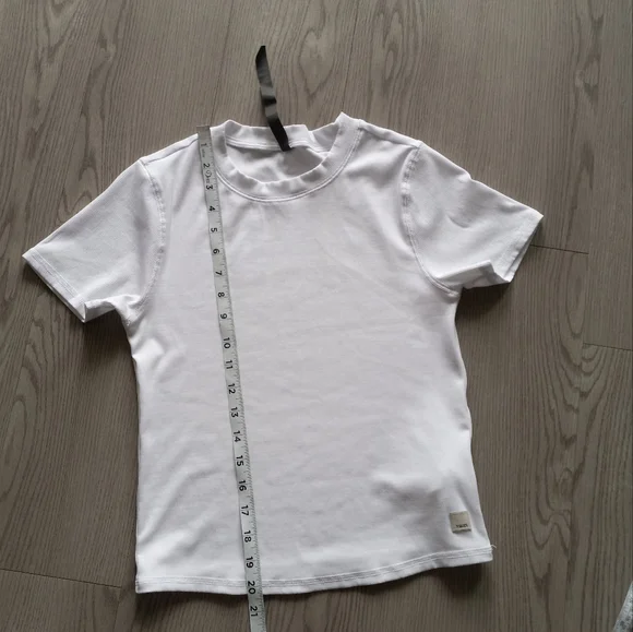 Vuori Pose Fitted Tee White M - Picture 11 of 14